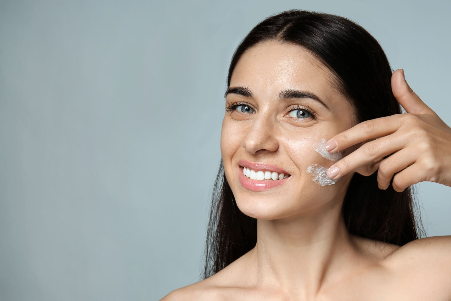 Melhor creme clareador de manchas: os 10 melhores em 2025